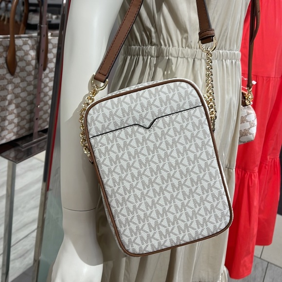 Michael Kors Jet Set Travel NS Chain Medium Logo Crossbody Bag Vanilla Color - Picture 16 of 16